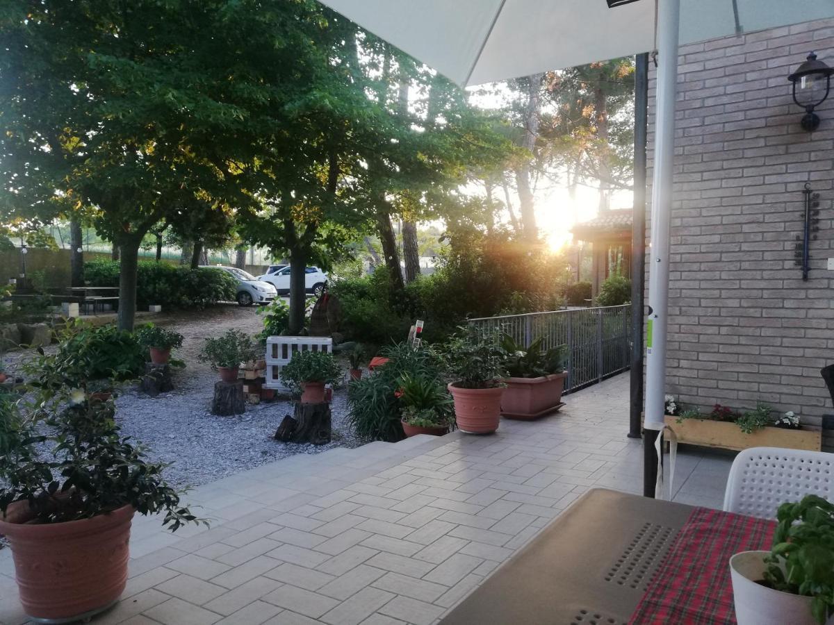 לינה וארוחת בוקר מיסאנו אדריאטיקו La Casa Nella Prateria מראה חיצוני תמונה