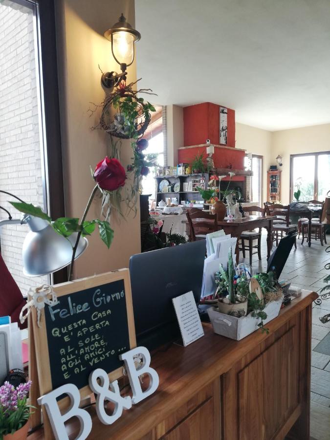 לינה וארוחת בוקר מיסאנו אדריאטיקו La Casa Nella Prateria מראה חיצוני תמונה